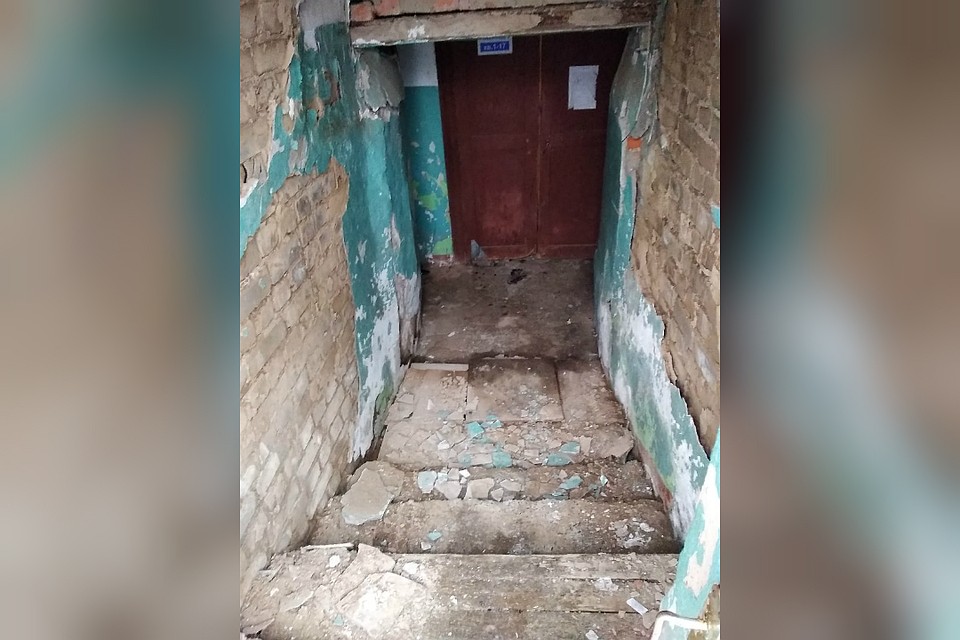 Дом находится в плачевном состоянии. Фото: vk.com/zlo43