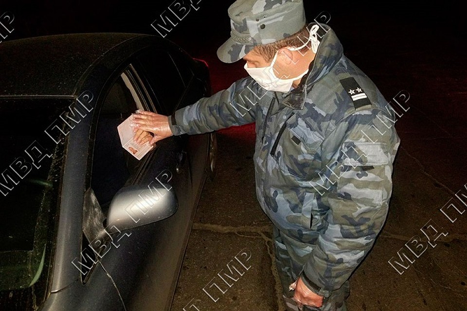Из оцепленного милицией микрорайона никому не удалось вырваться (Фото: МВД Приднестровья).