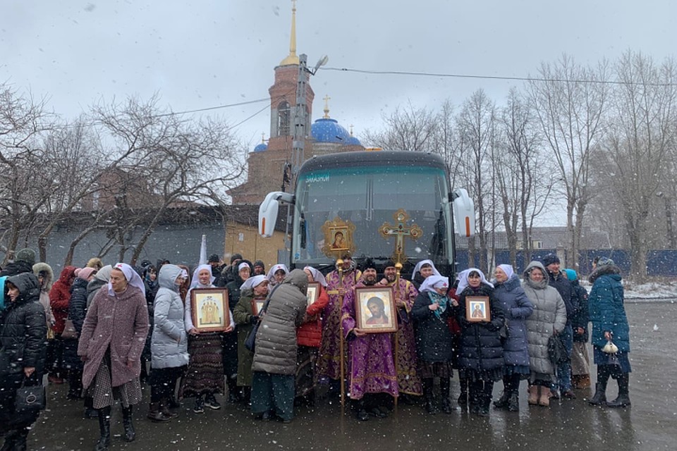 Крестный ход начался в 14.00. Фото: Екатеринбургская епархия