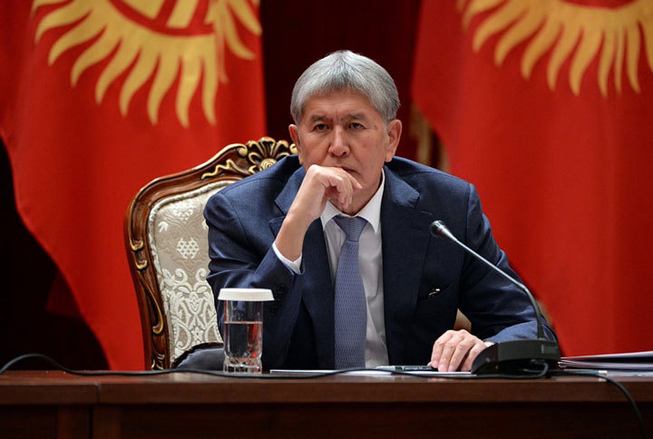 У экс-президента в СИЗО неважно со здоровьем.