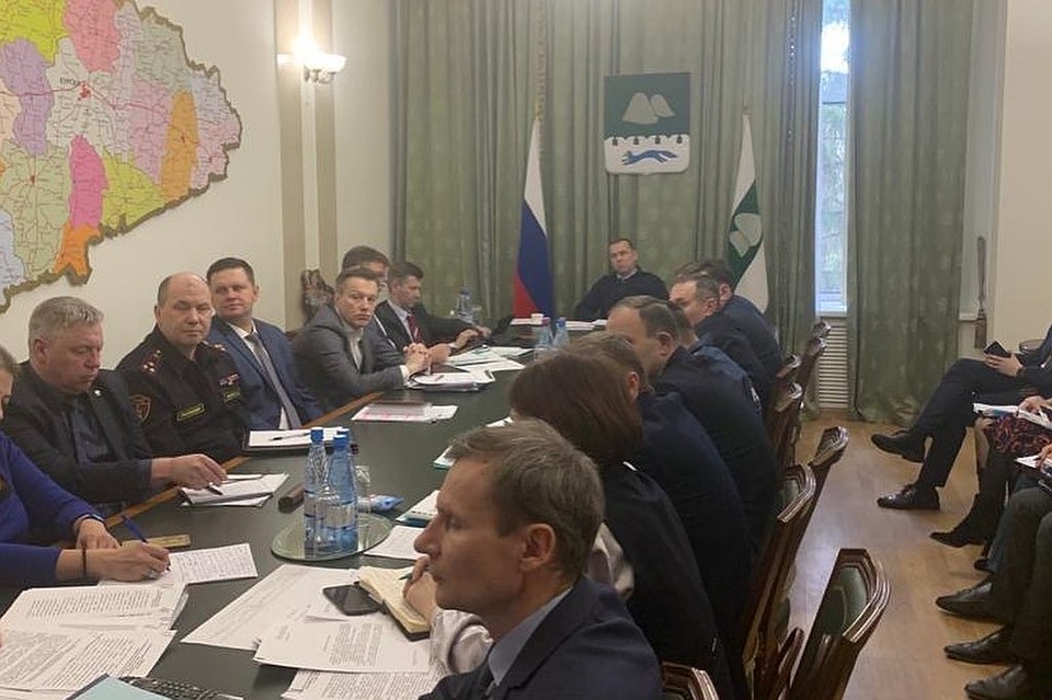 Такие запреты губернатор подготовил во время совещания оперативного штаба по коронавирусу. Фото: Вадим Шумаков, instagram.com