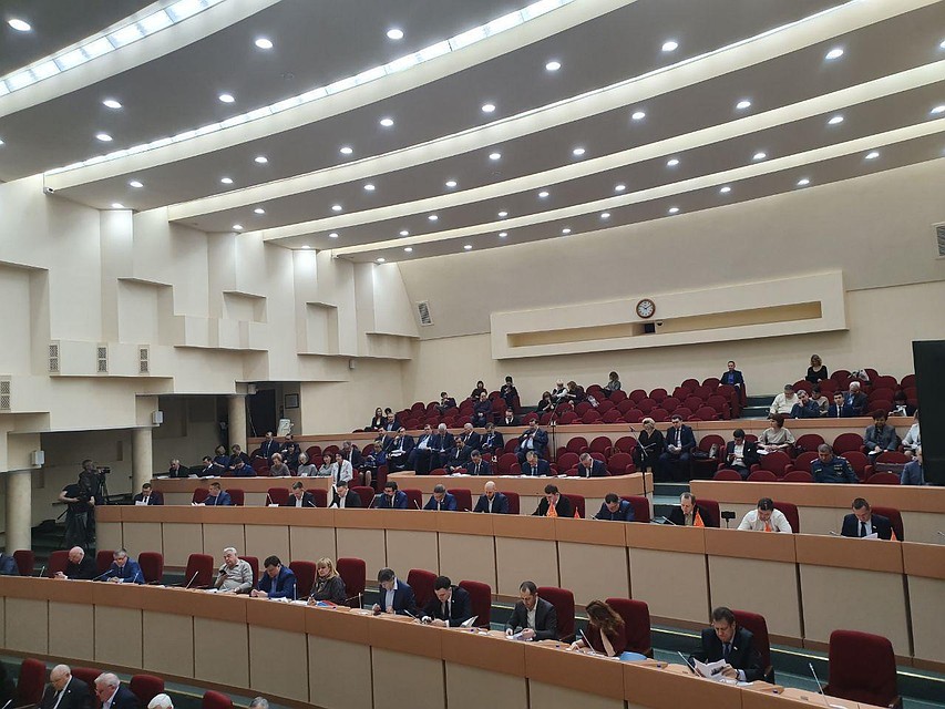 Депутаты приняли поправки в бюджет области