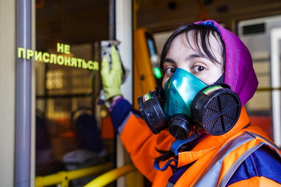 Санитарная обработка общественного транспорта.