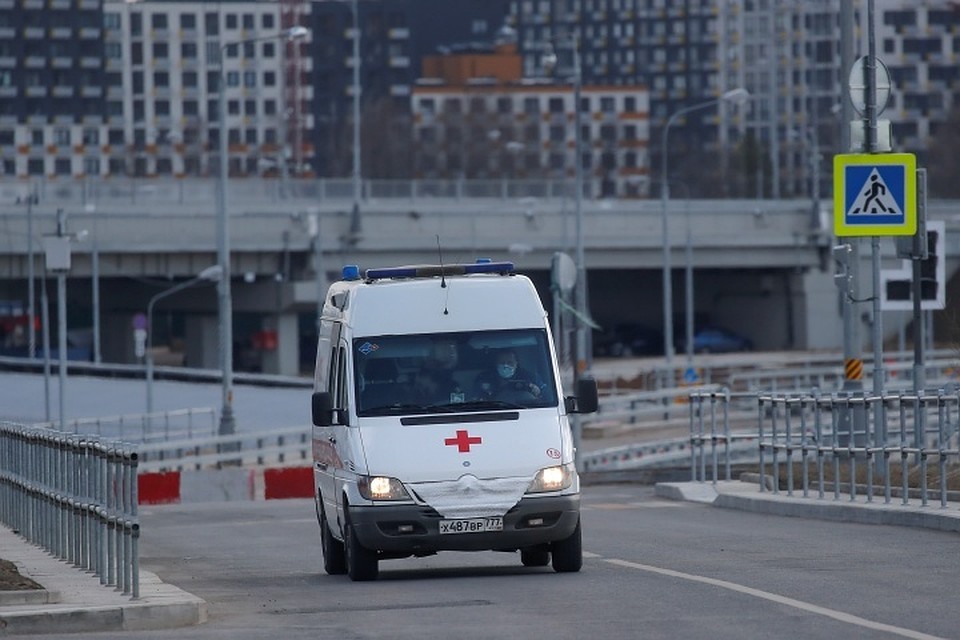 Встревоженные родственники пожилой москвичкм сразу же вызвали «Скорую помощь»