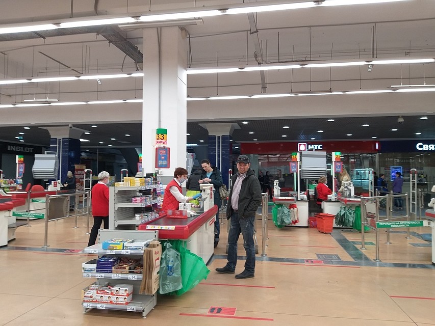 В нерабочую неделю несколько компаний заставили работников приходить в офисы