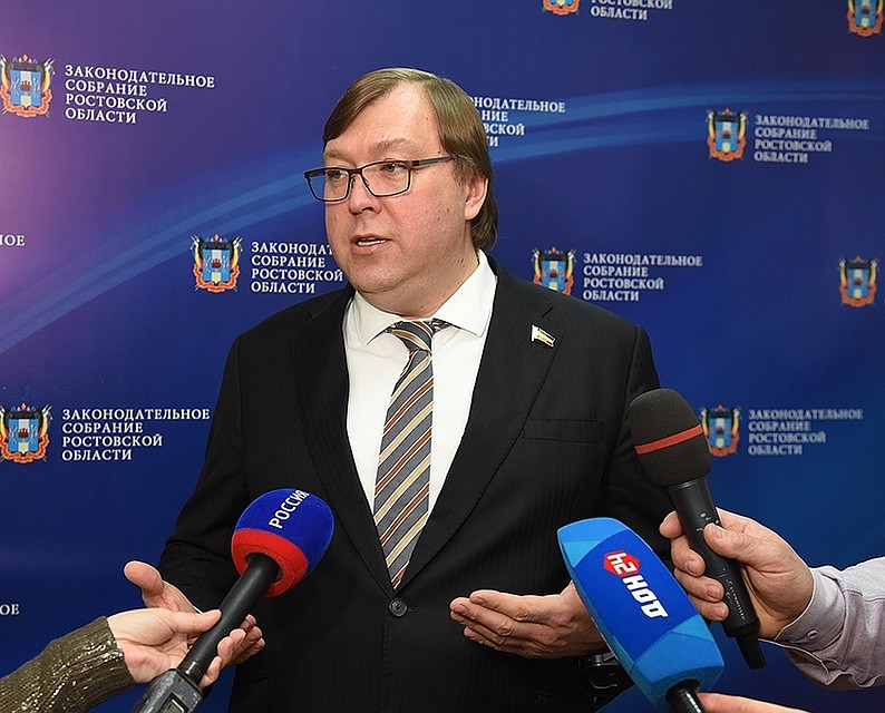 Александр Ищенко отметил, что помощь требуется практически всем отраслям экономики, которые сильно пострадали в связи с запретительными мерами по предотвращению распространения коронавируса. Фото: Анатолий Карбинов