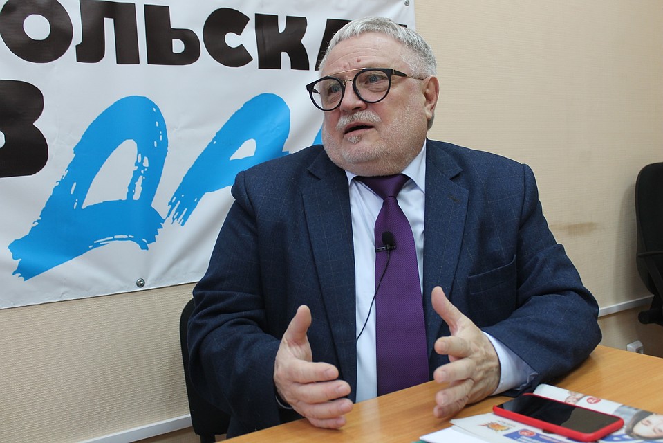Сергей Поган: "ВИЧ-инфицированный человек сам определяет, может ли он в данной профессии поставить под угрозу здоровье другого человека".
