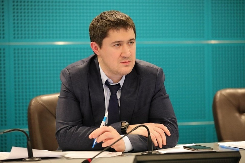 Дмитрий Махонин поручил минсоцразвития края связаться с родственниками Анастасии Петровой. Фото: Правительство Прикамья