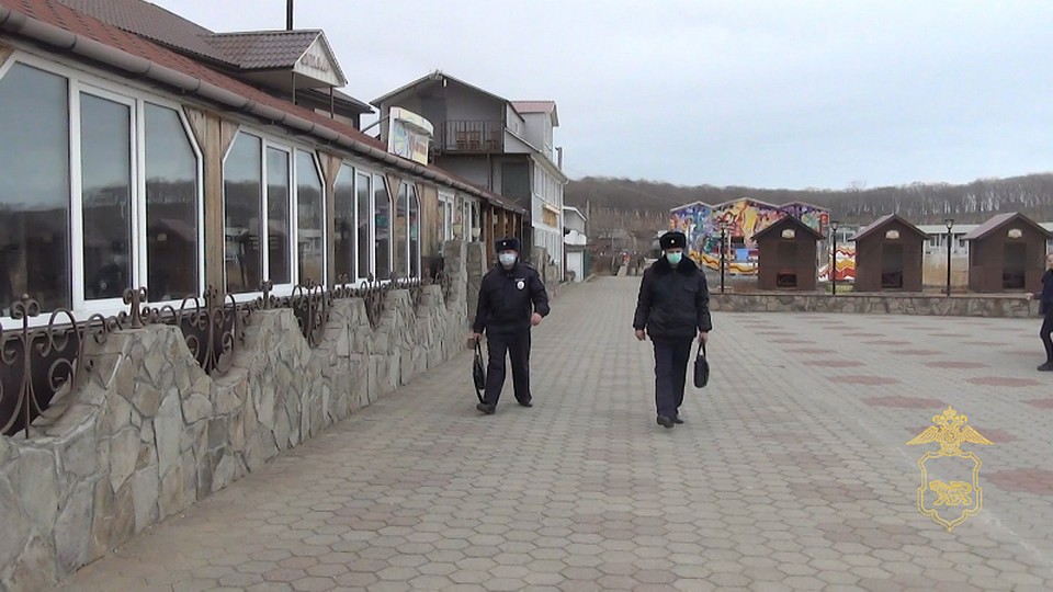 Полиция продолжает проверки заведений общепита.