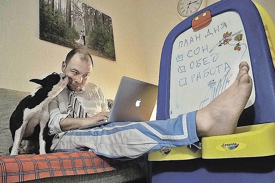 Работающие из дома россияне стали чаще жаловаться на проблемы с пищеварением