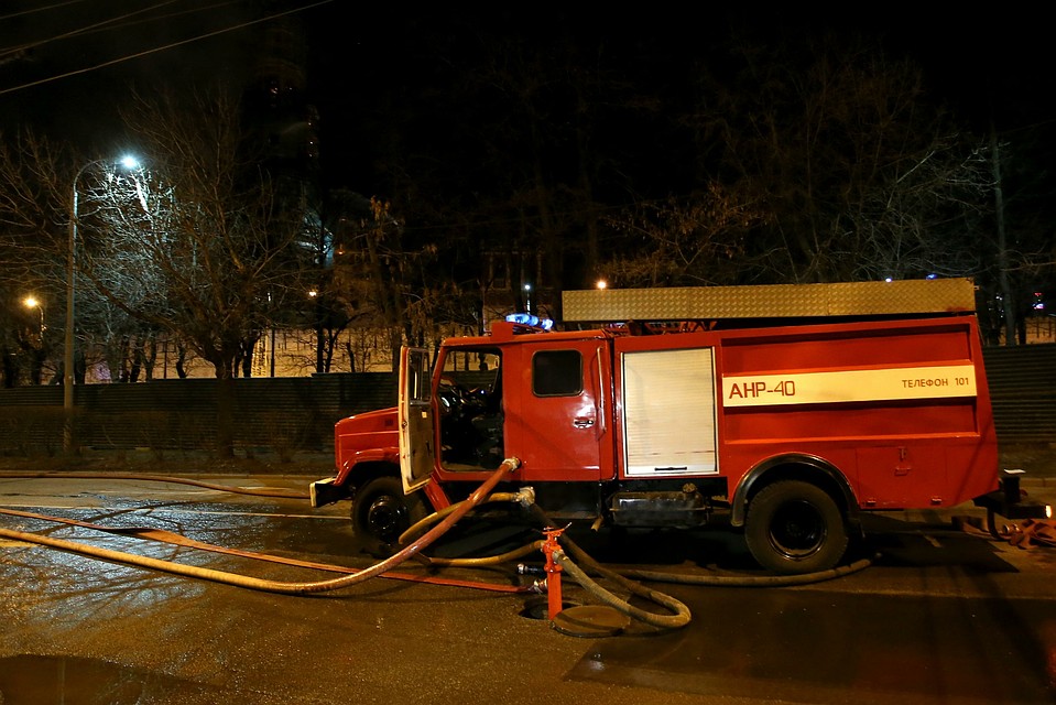 Поздно вечером, в среду, 8 апреля, на западе Москвы, на 3-й Мякининской улице, загорелся дом престарелых