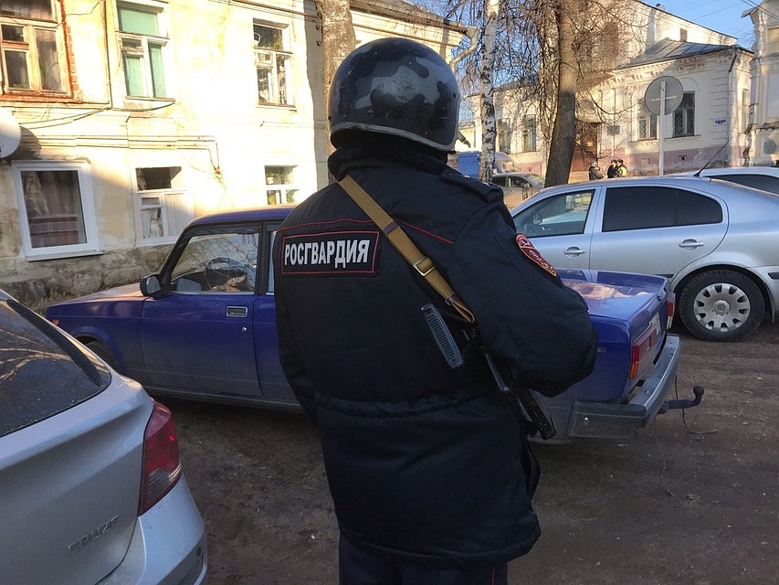 Росгвардейцы в Твери задержали магазинного вора Фото: vk.com/"Росгвардия_Тверь"