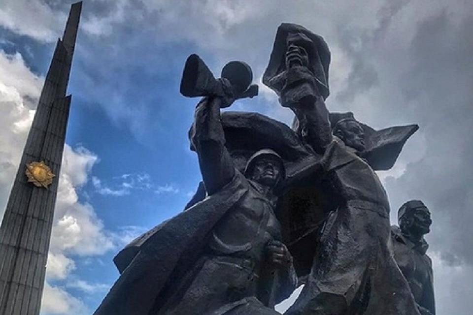 За последние 130 лет 12 мая в Луганске максимальная температура была 32 градуса тепла, а минимальная – 0. Фото: instagram.com/olejnik_oleg