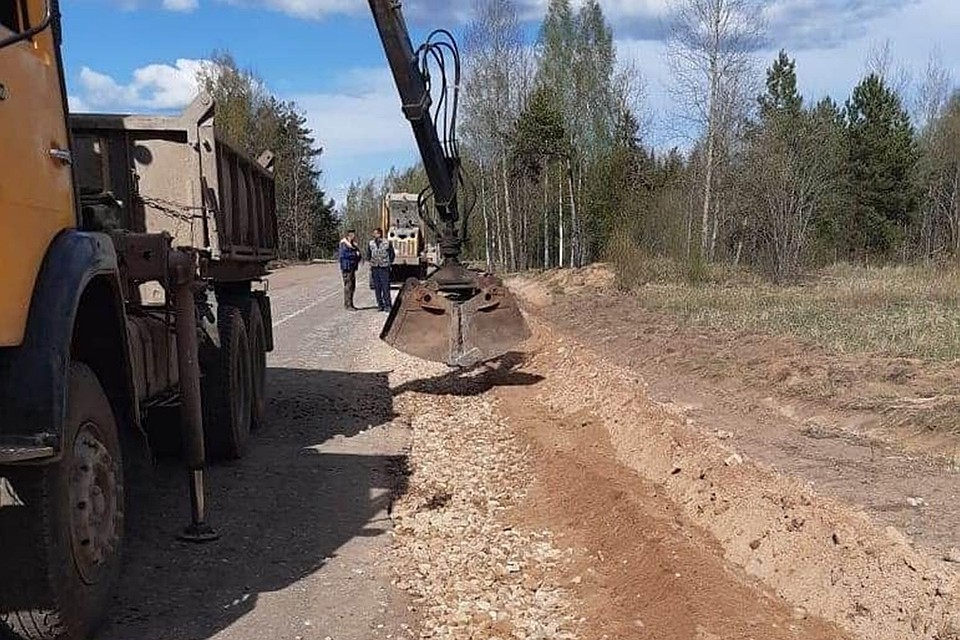 Также в планах — выполнить устройство выравнивающего слоя из асфальтобетонной смеси.
