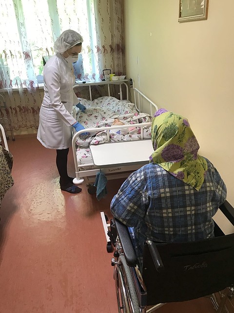 В Калужской области соцработники получат стимулирующие выплаты