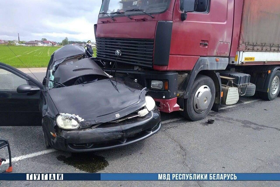 Удар грузовика пришелся в сторону водителя. Фото: mvd.gov.by