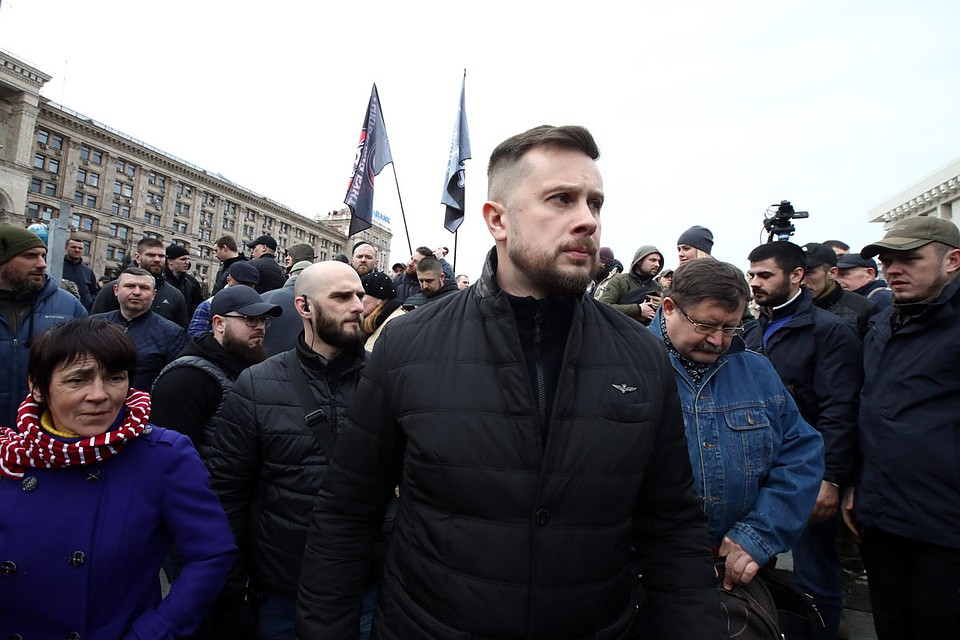 С удивительно гуманной инициативой выступил бывший командир батальона «Азов», а ныне – лидер «Национального корпуса» Андрей Билецкий. Фото: Петр Сивков/ТАСС