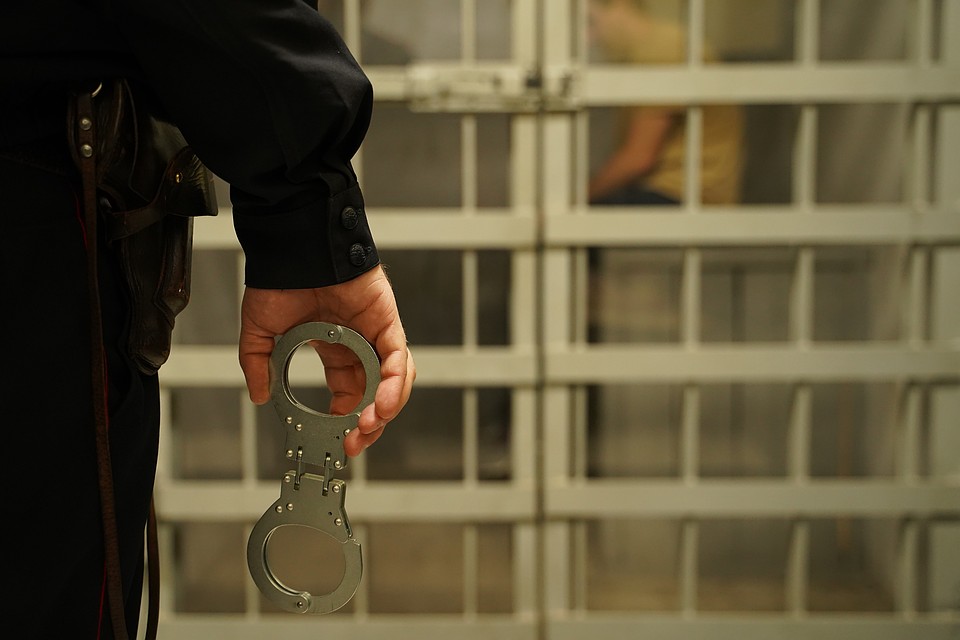 Преступник за пару месяцев обокрал постояльцев хостелов на 70 с лишним тысяч рублей
