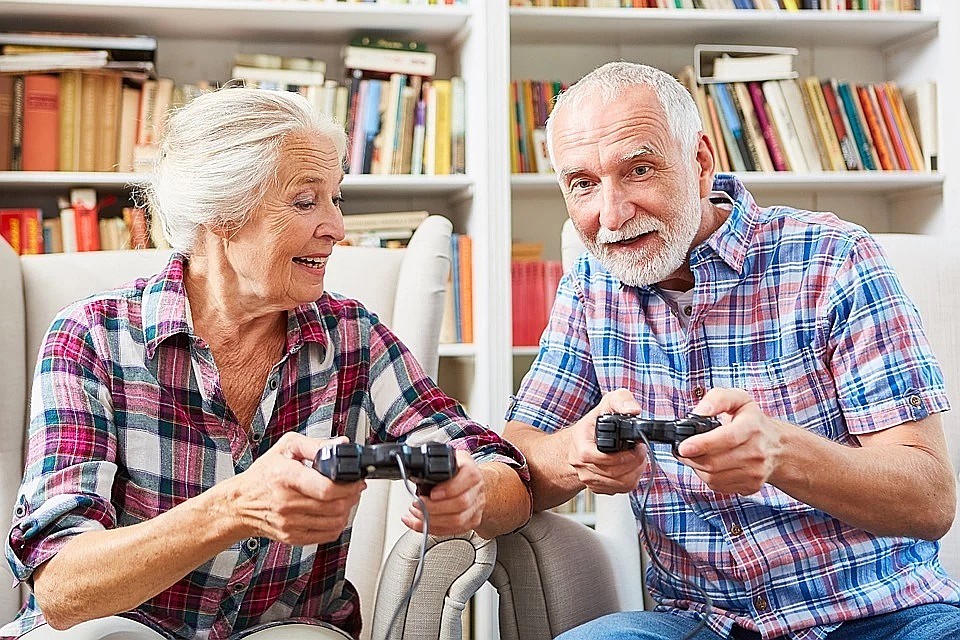 Устанавливать максимальные доплаты к пенсии предлагают уже с 75 лет