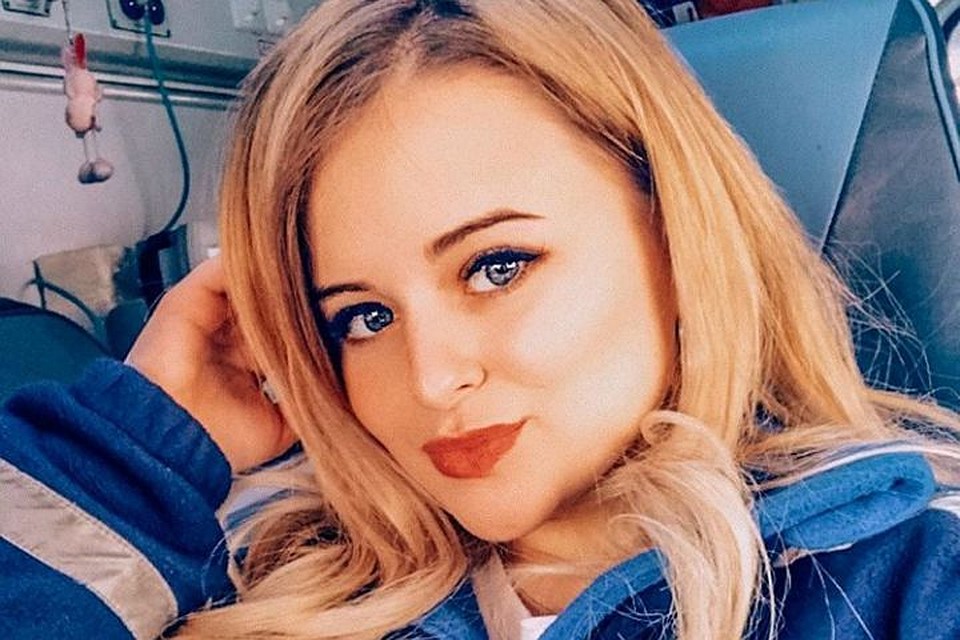Екатерина не может выкинуть из головы результат теста на коронавирус. Все мысли только об этом.