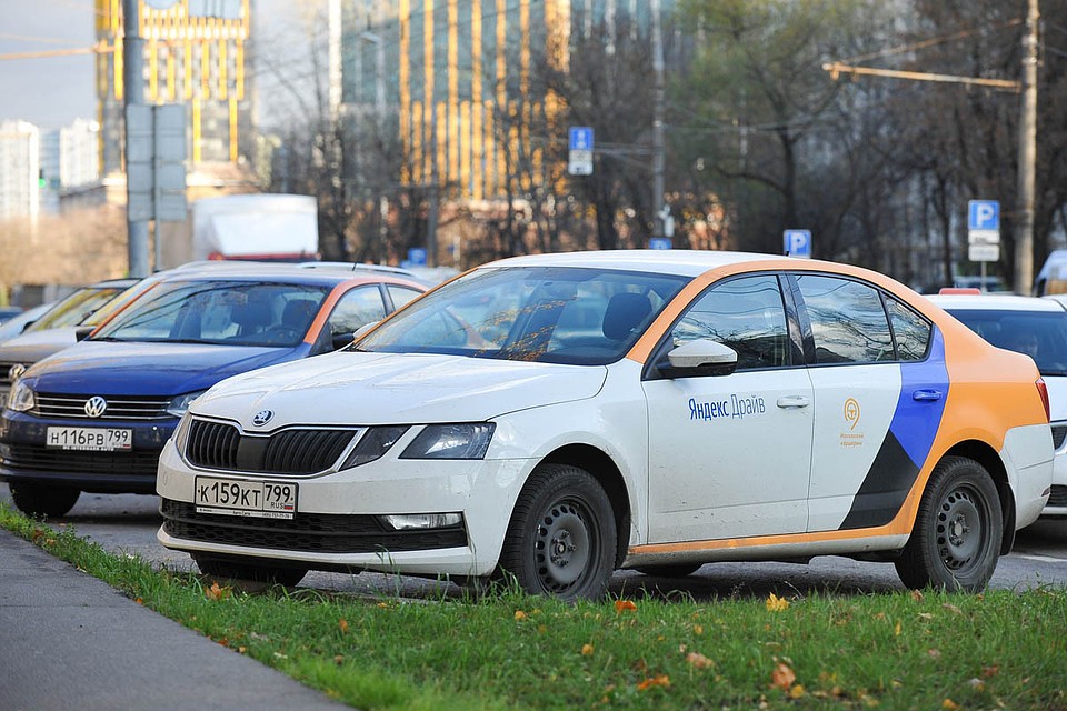 Московский каршеринг после двух месяцев запрета из-за пандемии коронавируса поехал с 25 мая. Фото: Александр Авилов/АГН "Москва"