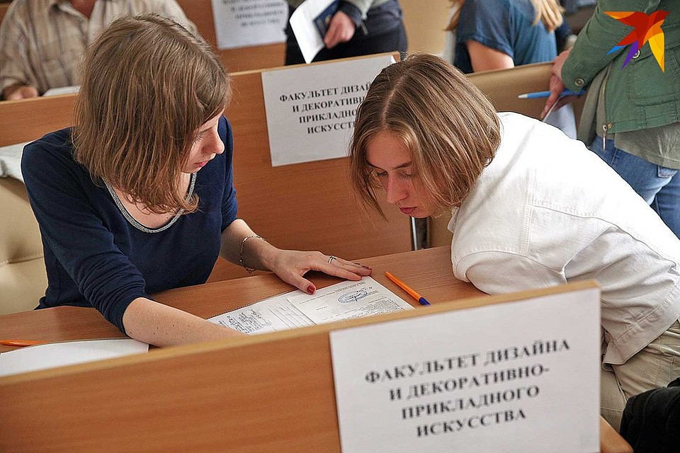 Из-за коронавируса ограничений при поступлении в плане смены специальности, на которую подаются документы, ен будет.