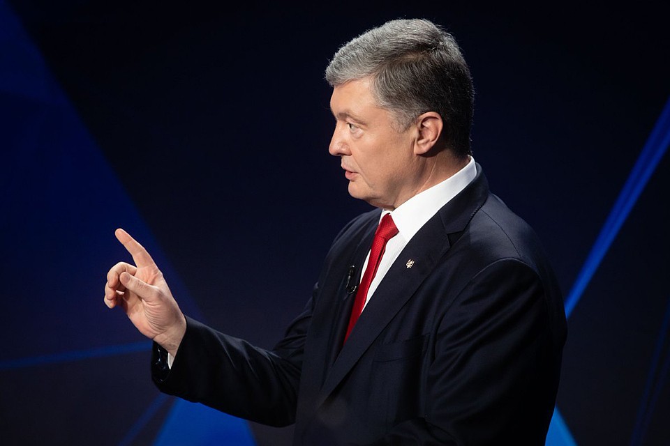 Порошенко, якобы законно, купил картины которые вывез за границу.