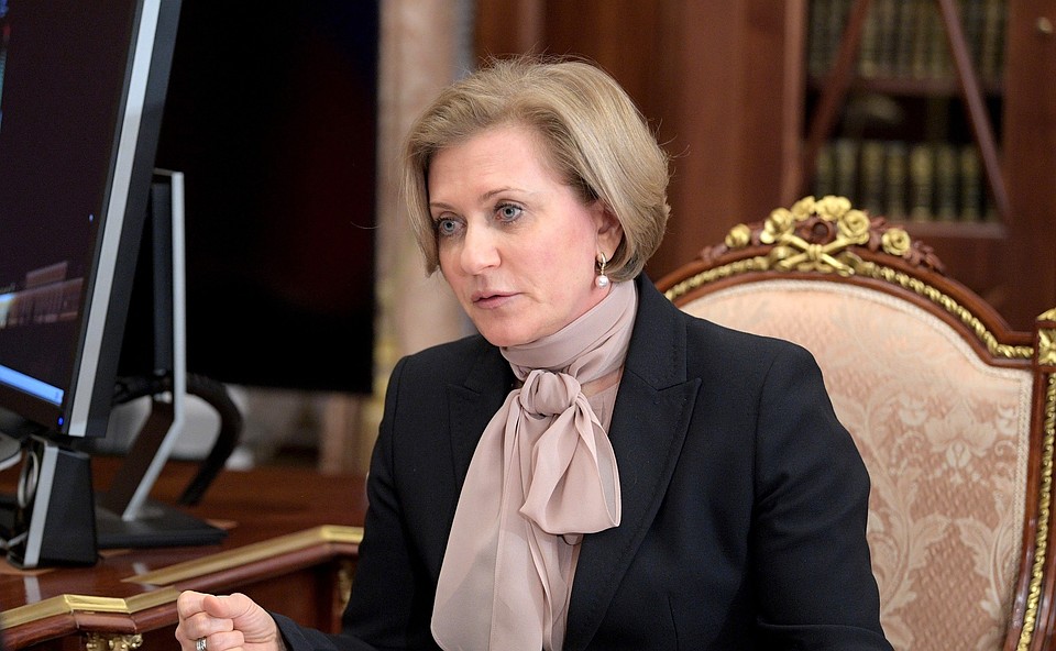 Анна Попова сообщила, что коронавирус не мутирует значительно, а значит, вакцина будет эффективной