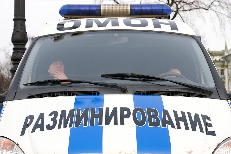 По счастью, ни в одном из магазинов оперативники не обнаружили ничего подозрительного.