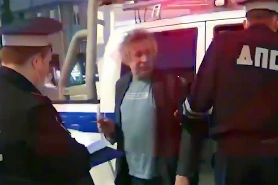 Актера Михаила Ефремова отпустили под подписку о невыезде