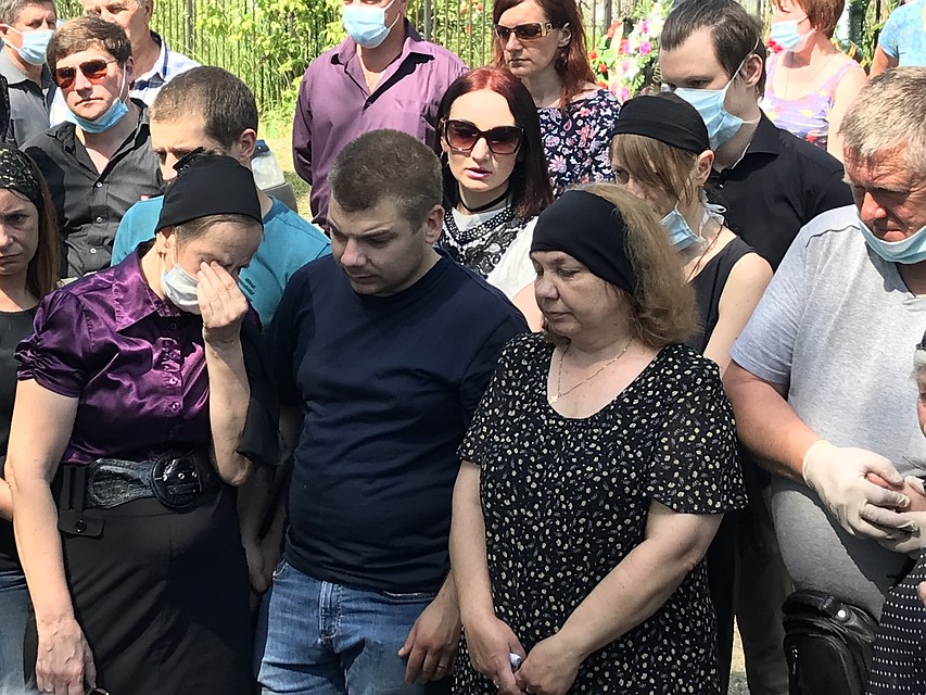 Официальная жена Сергея Маргарита с сыном.