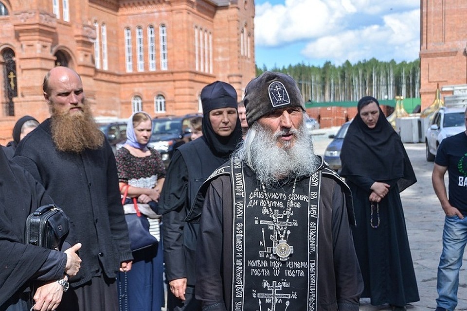 История с отцом Сергием была первой новостью, которую ведущий обсудил во время нового выпуска своей передачи