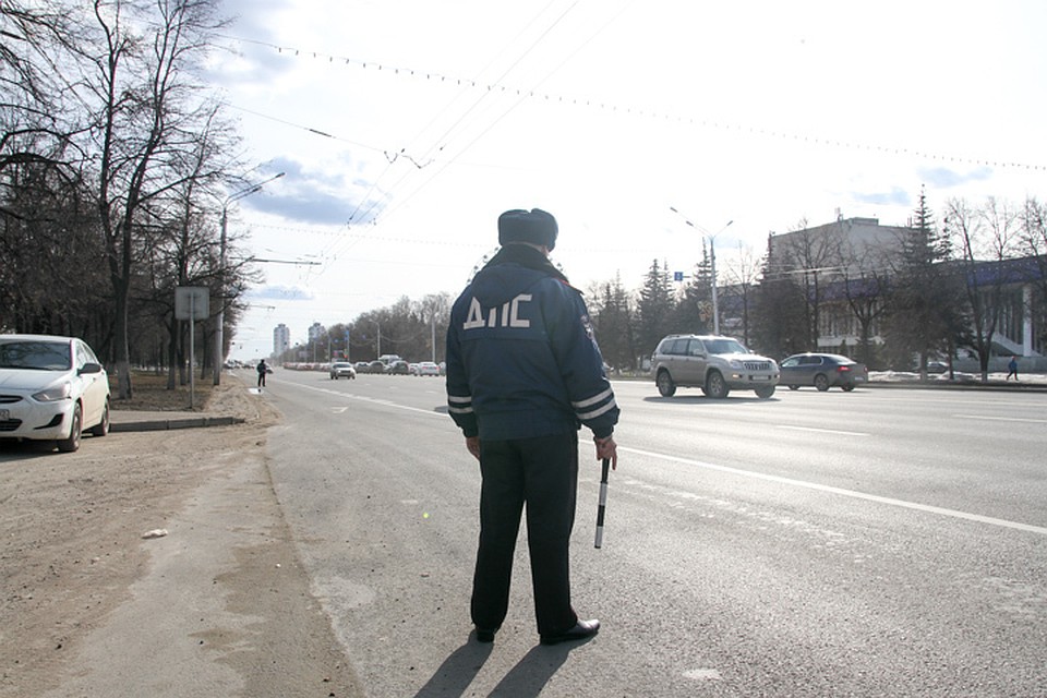 Экс-полицейский пойдет под суд за то, что ударил гаишника в пах