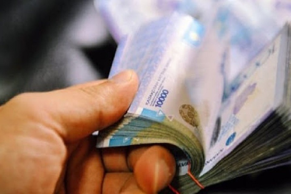 Он подозревается в получении взятки в сумме 10 миллионов тенге и автомашины марки Тоyota Hilux стоимостью 13 миллионов тенге.