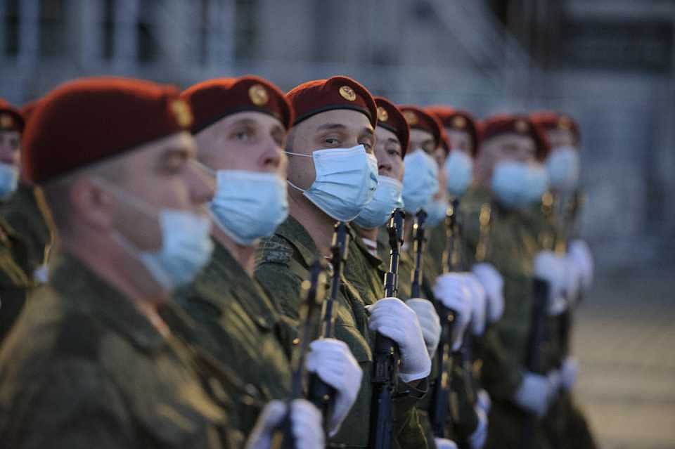 Коронавирус пока не отступает от Мурманской области.