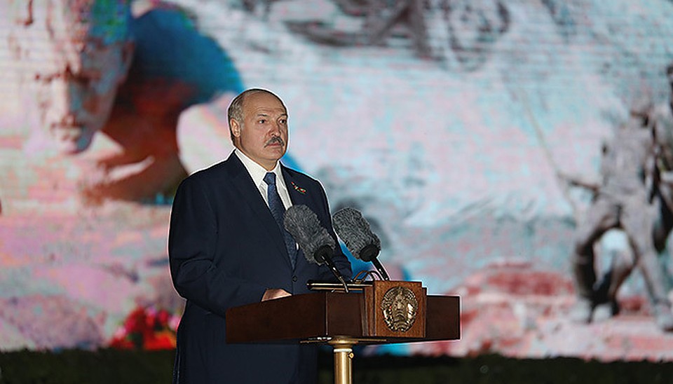 Лукашенко выступил на митинге-реквиеме в Брестской крепости. Фото: пресс-служба президента