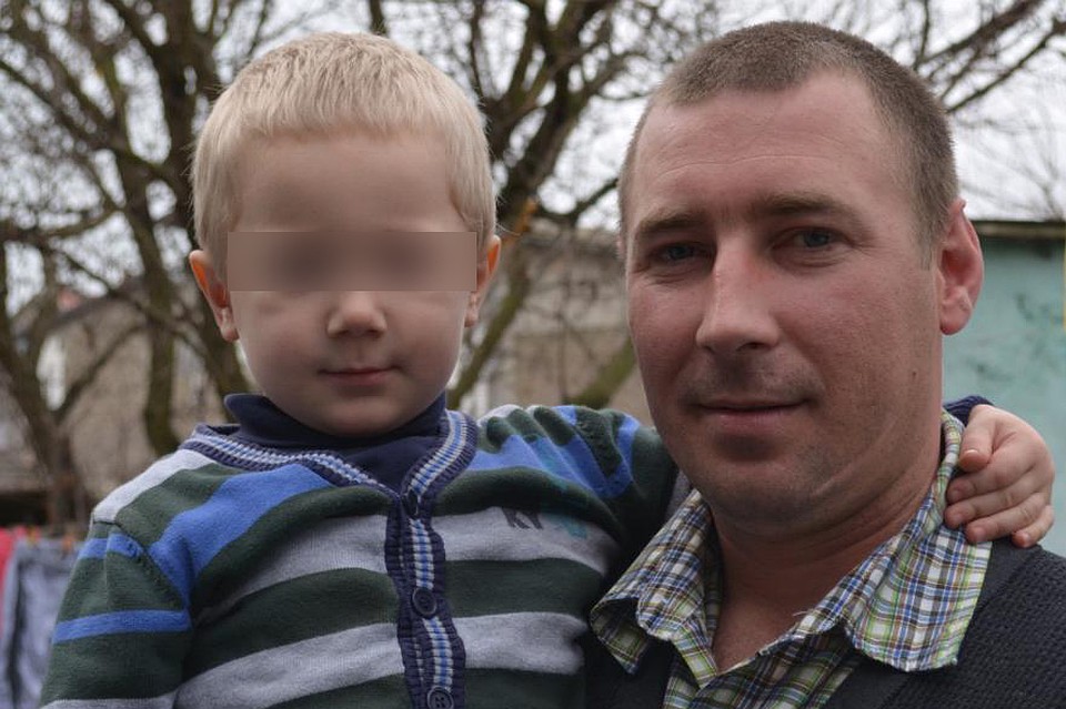 Пока Дмитрий был в изоляторе, дома его ждали жена и двое несовершеннолетних детей.