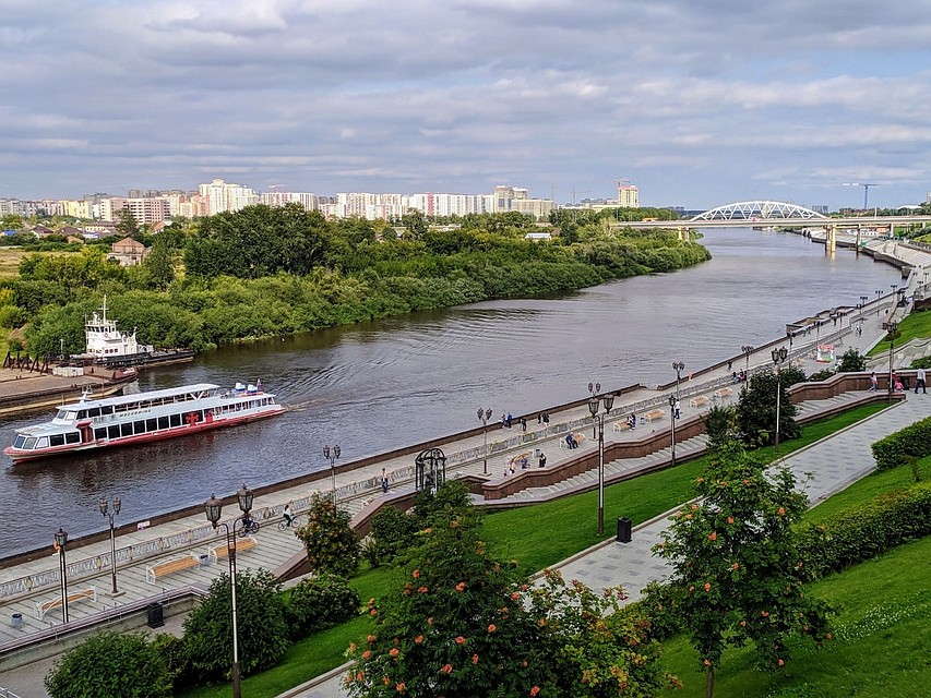 В Тюмени по Туре запустили теплоходы.