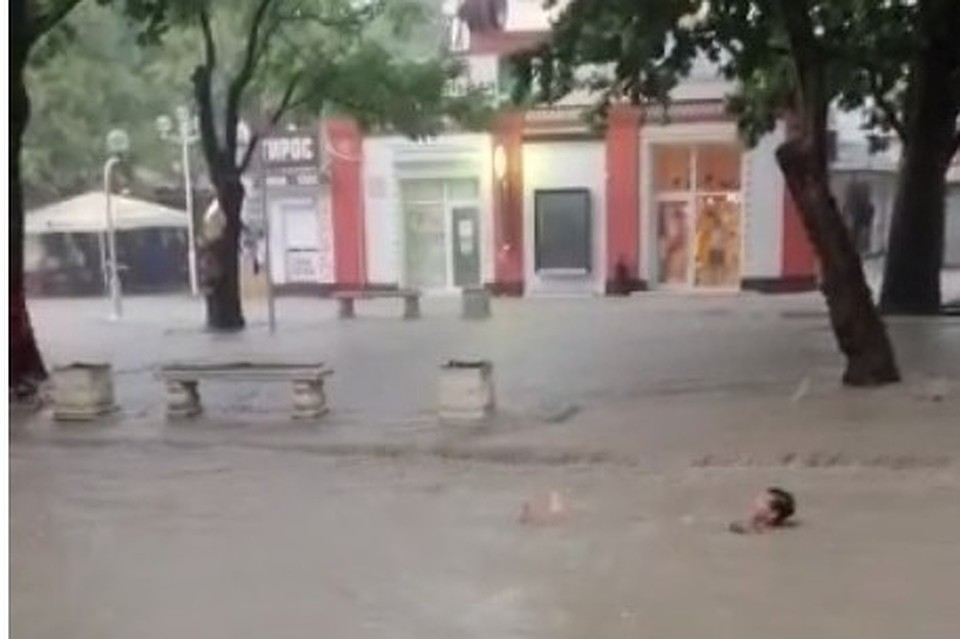 Мужчину унесло потоком в Геленджике