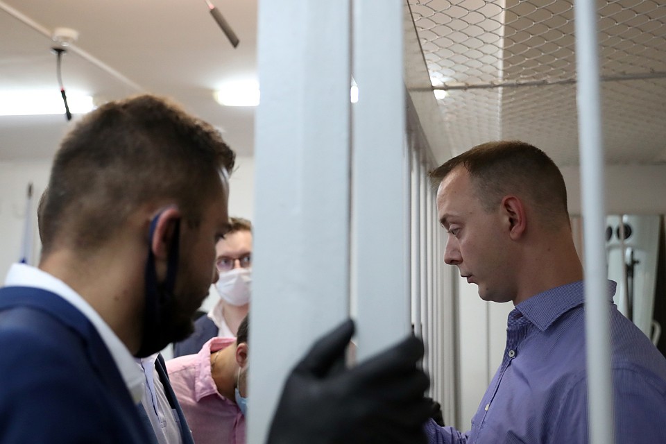 Казалось бы, в самoй Праге эта новость должна быть на первых полосах.