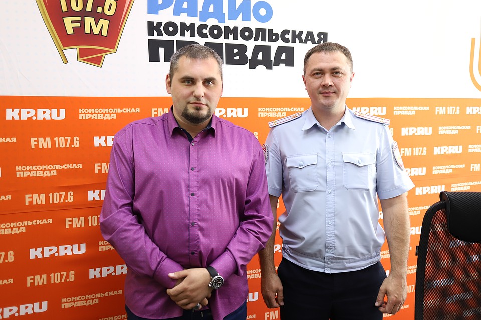 Главный инженер МКУ "Служба благоустройства и дорожного хозяйства" Марат Чемалтынов и начальник 1 отдела УГИБДД МВД по УР Александр Мельников