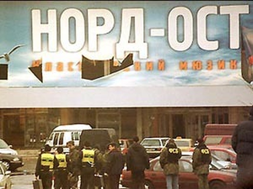 На Дубровке погибли 129 человек.