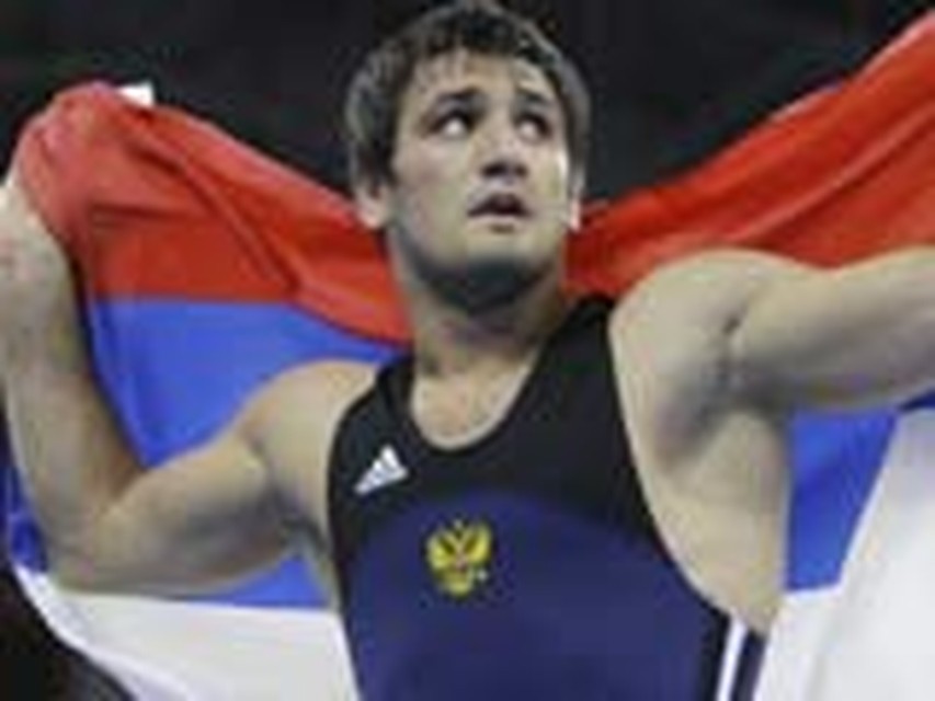 В категории до 96 кг золото получил российский борец Ширвани Мурадов