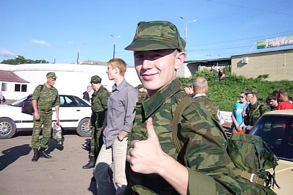 Вместо службы солдат попал на стройку.