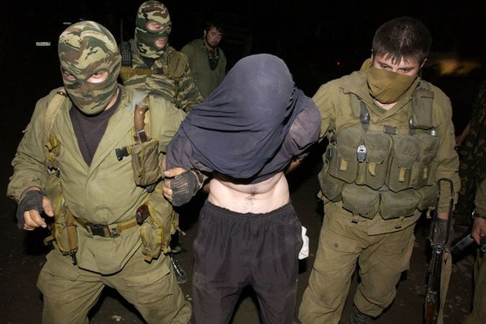 Может, боевикам лучше сдаться добровольно, чем так?..