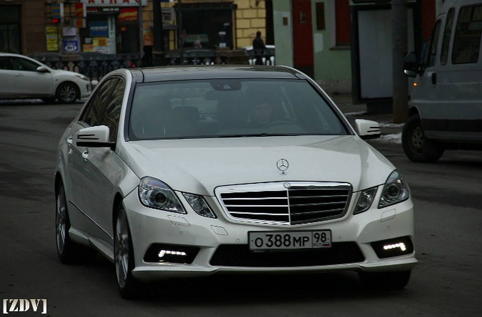 Человека, похожего на Павла Дурова, видели в злосчастном "Мерседесе", принадлежащем топ-менеджеру "ВКонтакте".