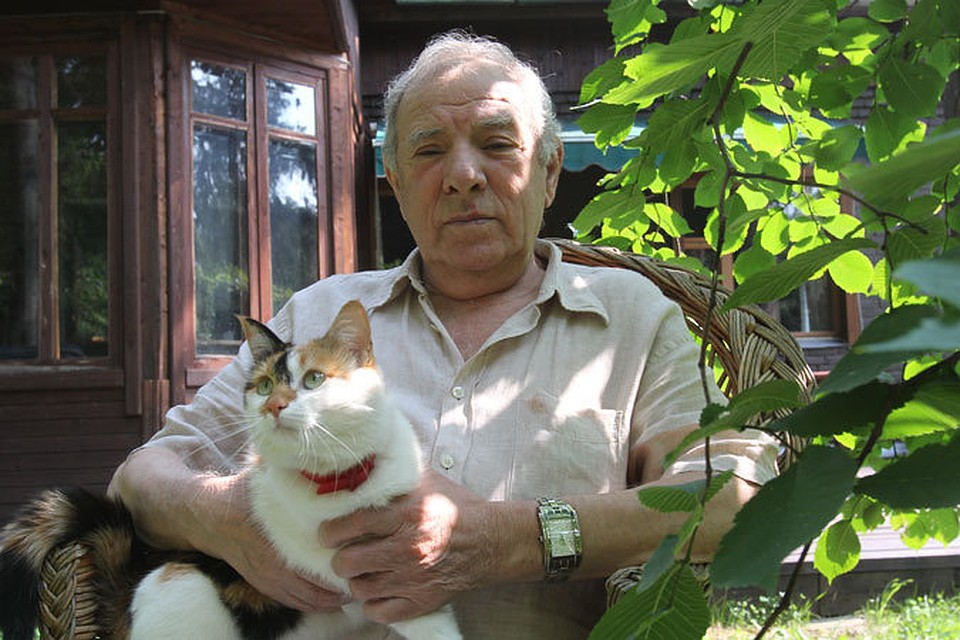 Петр Тодоровский после ВГИКА по распределению попал в Молдавию.