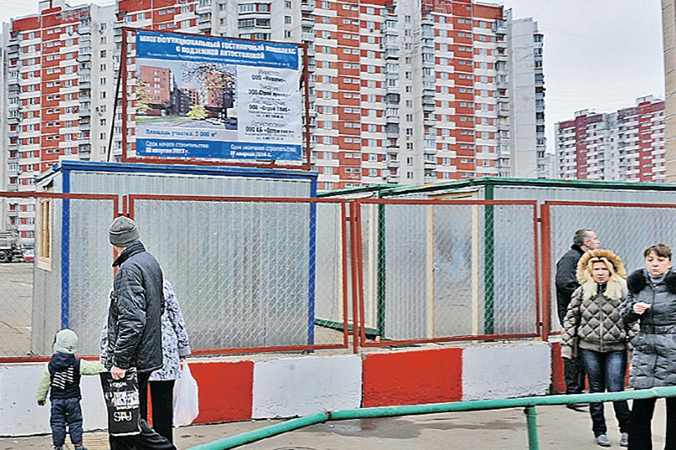 Проблемой местных жителей воспользовались политики разного толка.