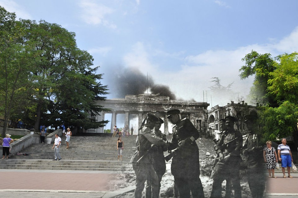 Севастополь, 1944-2012 гг. Писатель Леонид Соболев с бойцами.