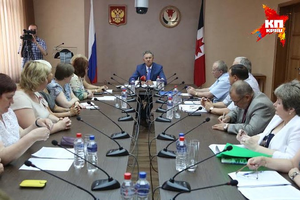 Сенатор от Удмуртии Александр Волков: Модернизировать образование - сказали, а как – не сказали! Фото: пресс-служба Госсовета Удмуртии